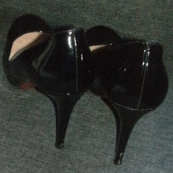Christian Louboutin Red Bottom Black Patent Leather High Heel Pumps Shoes ~ 39.5 - Picture 3 of 10